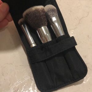 IT Cosmetics makeup brushes